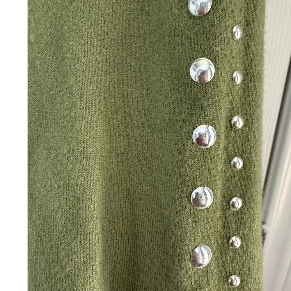 Oliver.O by Escio Olive Green Cutout Studded Mock Neck Sweater‎ Womens Large